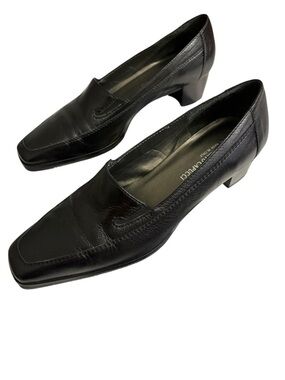 Roberto Capucci Black Squared Toe Leather loafer/herels- Made in Italy. Size 8.5